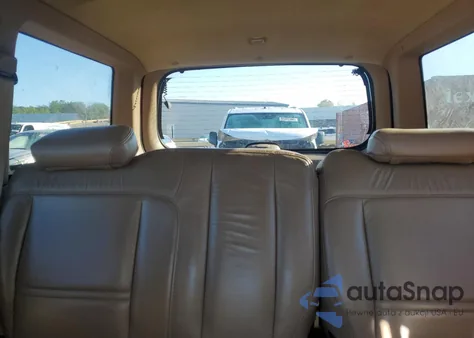 2000 Ford Explorer Eddie Bauer из США, поврежденный, VIN 1FMZU64P0YZA72969